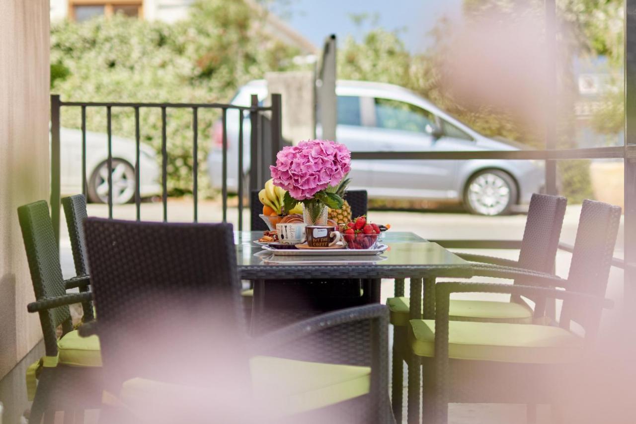 Waikiki Beach House Villa Tivat Luaran gambar