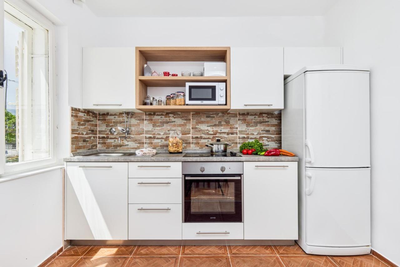 Waikiki Beach House Villa Tivat Luaran gambar