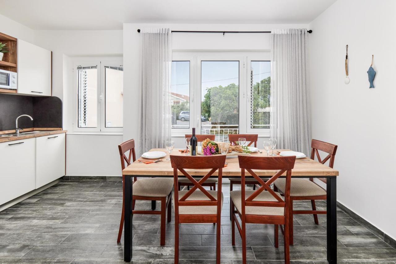 Waikiki Beach House Villa Tivat Luaran gambar