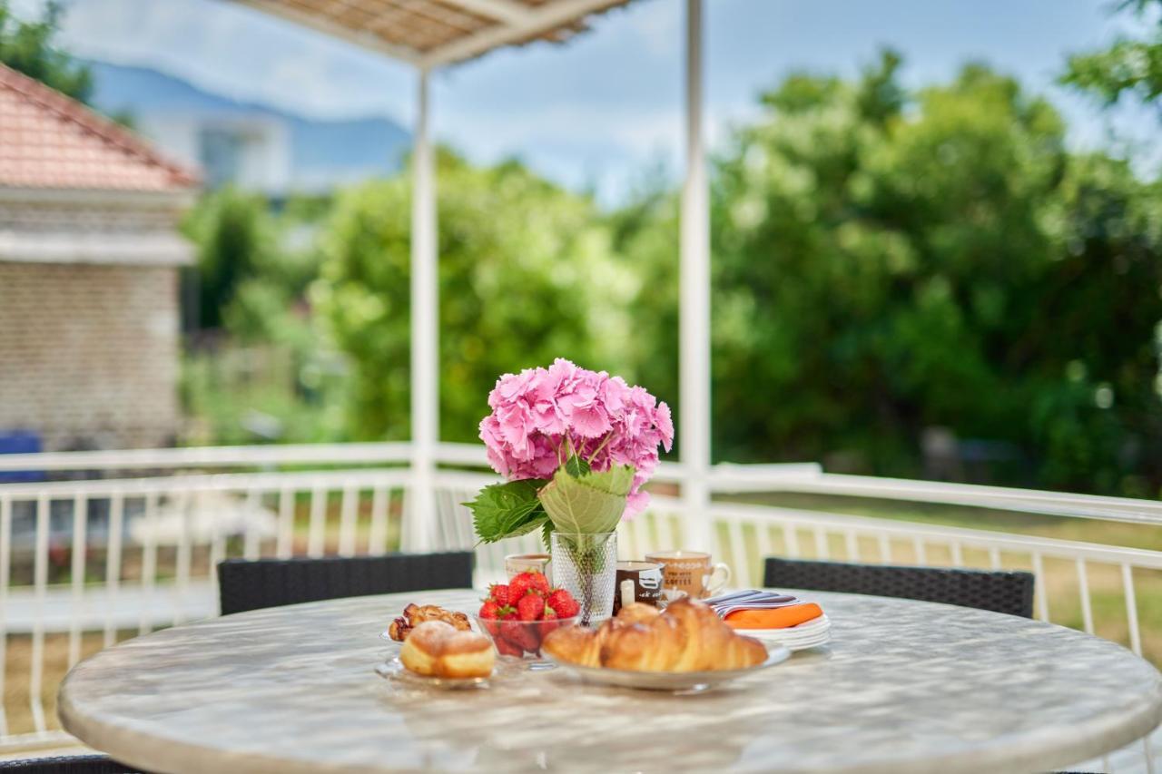 Waikiki Beach House Villa Tivat Luaran gambar