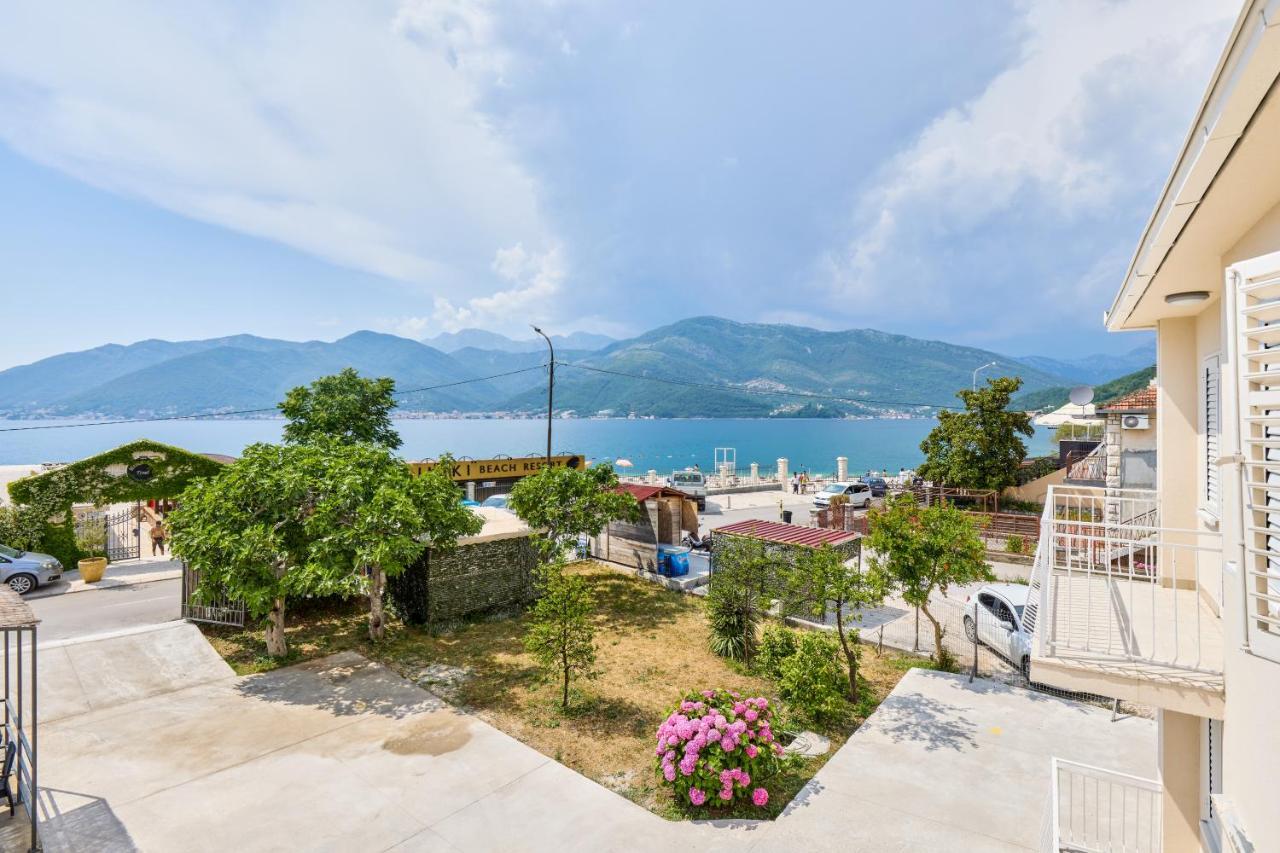 Waikiki Beach House Villa Tivat Luaran gambar