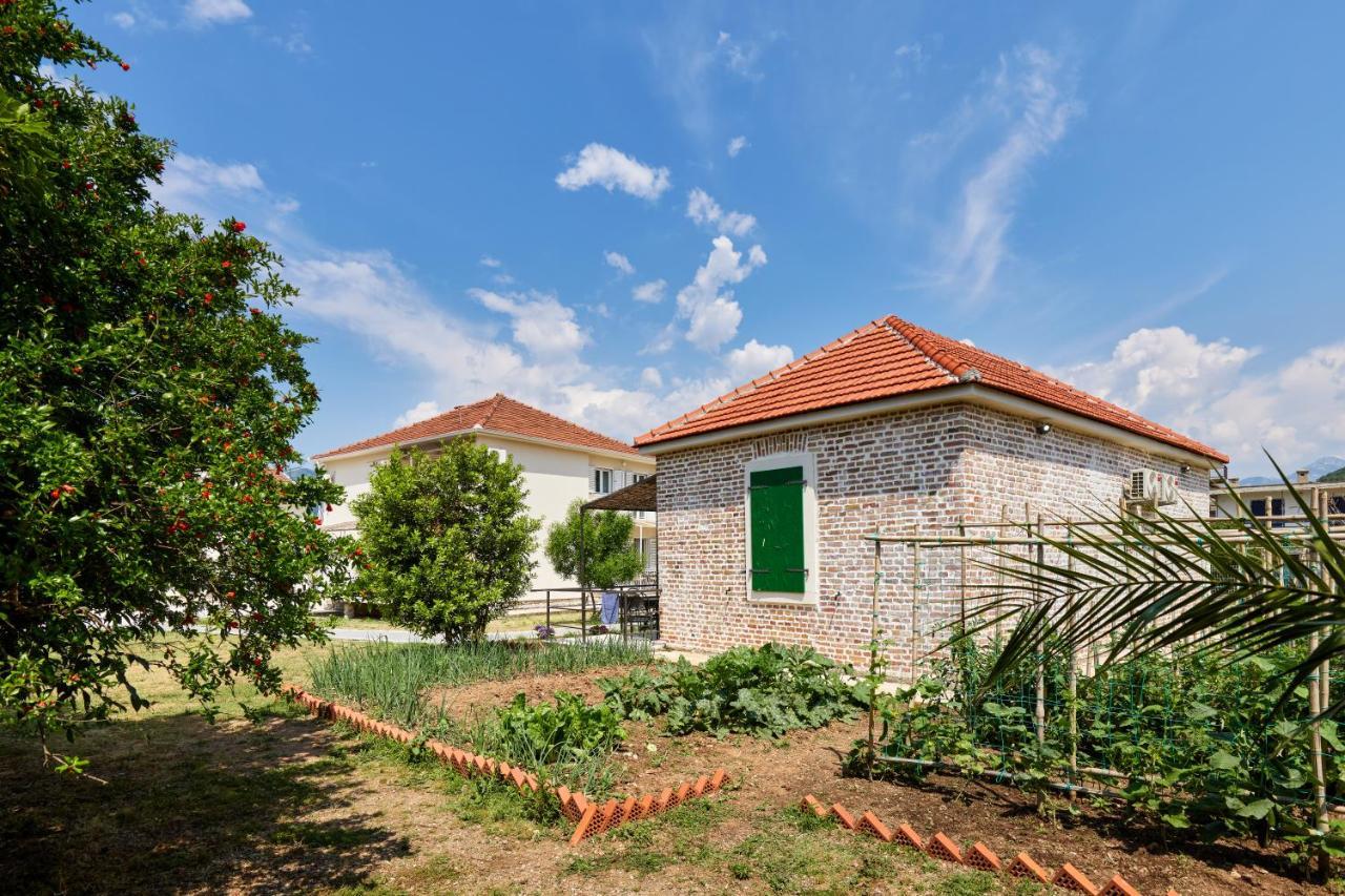 Waikiki Beach House Villa Tivat Luaran gambar