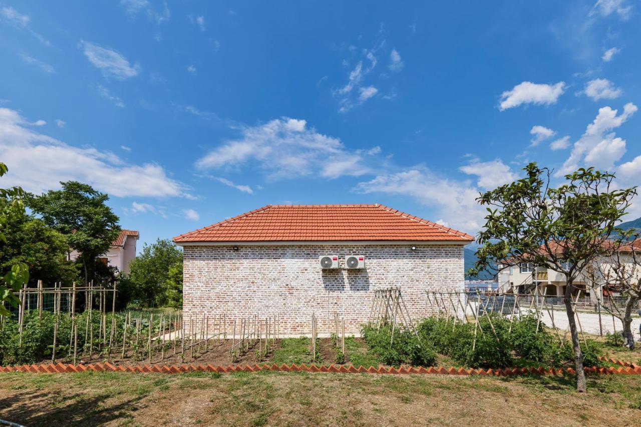 Waikiki Beach House Villa Tivat Luaran gambar