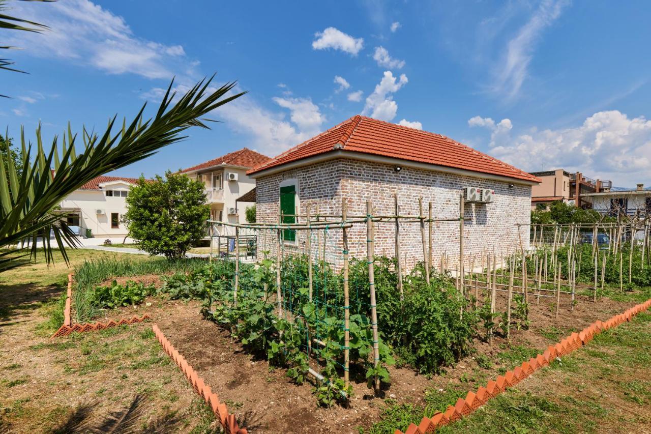 Waikiki Beach House Villa Tivat Luaran gambar
